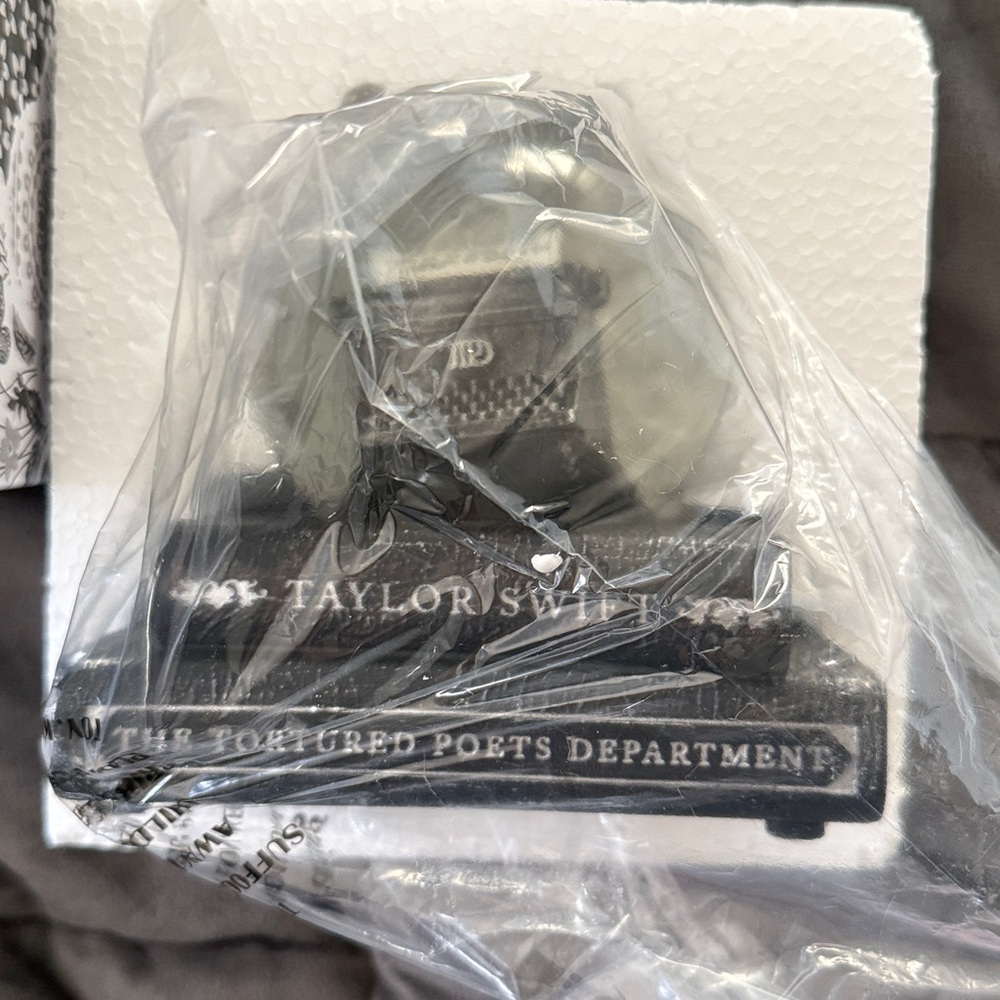 Taylor Swift The Tortured Poets Department Snowglobe - Picture 2 of 4